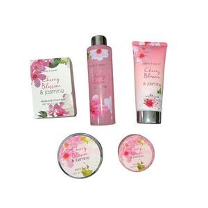 Body And Earth‎ Cherry Blossom And Jasmine Bath Lot Of 5 Unopened
